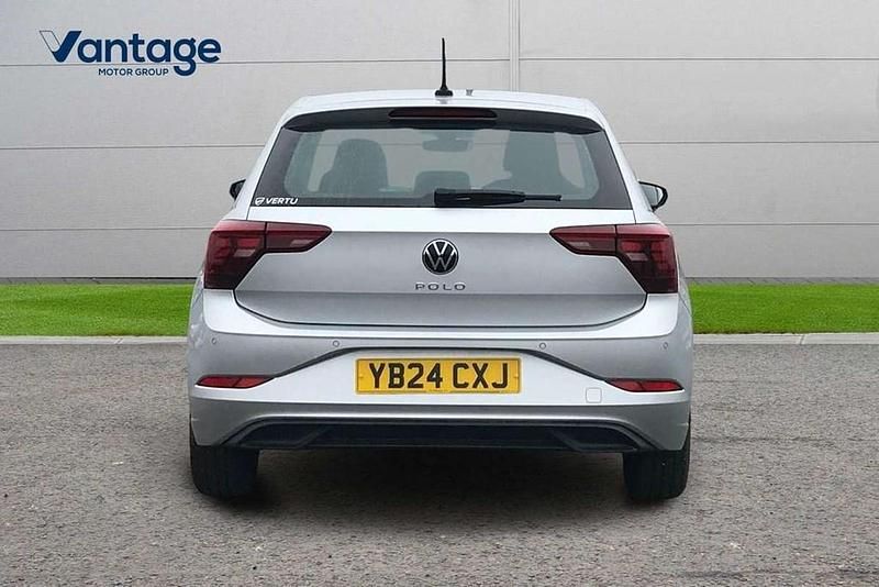 Used VW Polo Life 94 HP (69 kW) 2024 Silver Hatchback