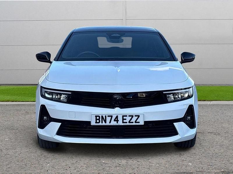 Used Vauxhall Astra S 128 HP (94 kW) 2024 White Estate
