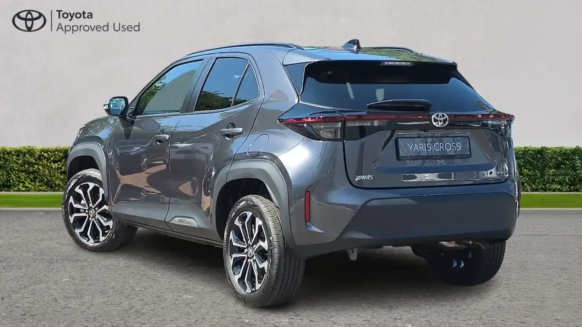 New Toyota Yaris Design 116 HP (85 kW) 2026 Decuma grey Hatchback