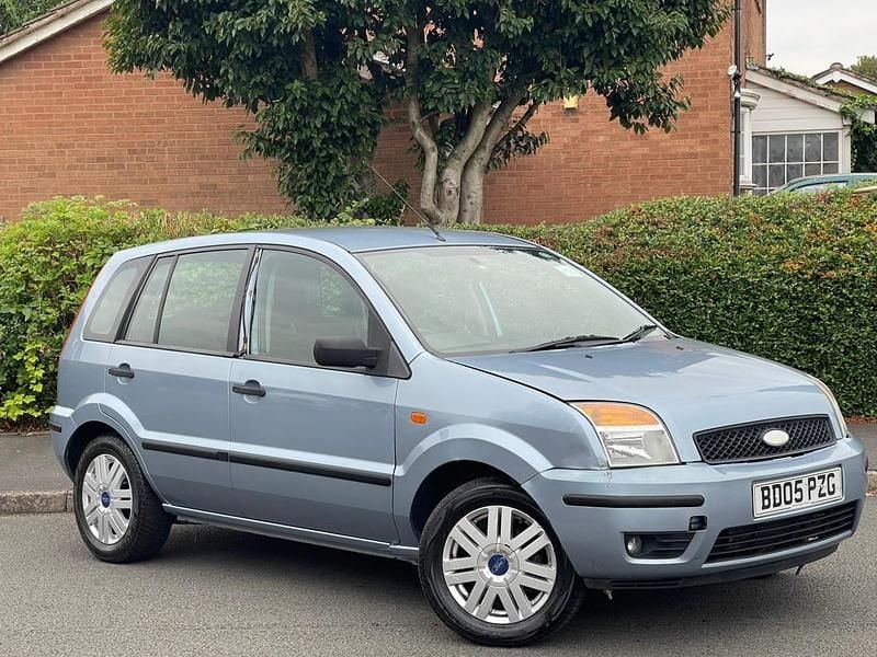 Blue Used 2005 Ford Fusion Hatchback | £1,495 (Super price) - Image 1/4