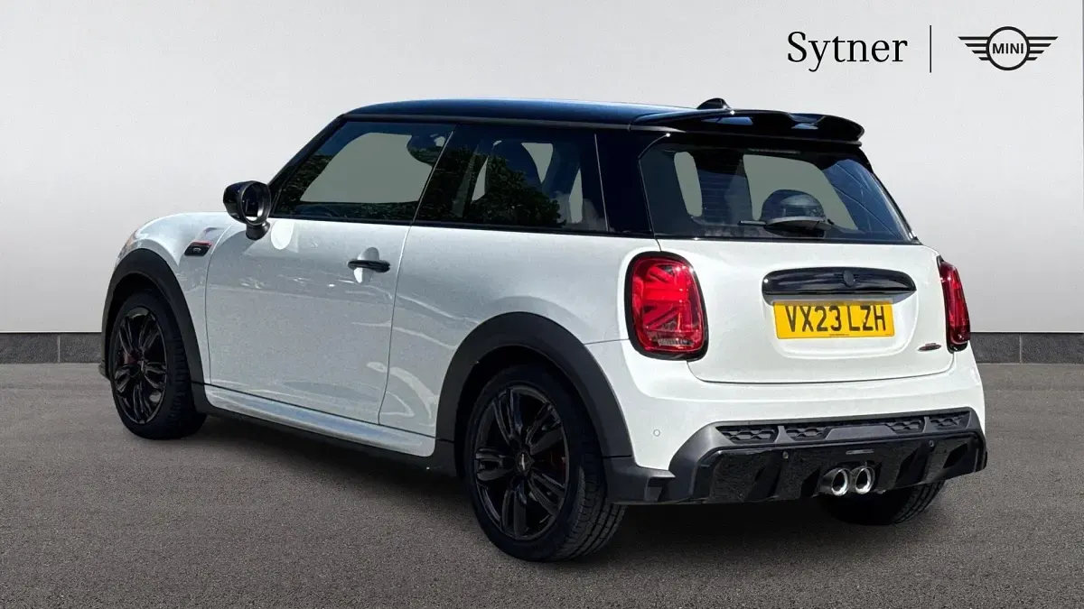 Used Mini John Cooper Works Hatch 228 HP (167 kW) 2023 White Hatchback