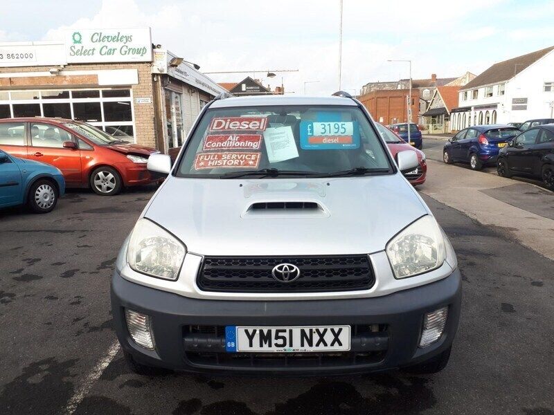Silver Used 2002 Toyota RAV4 SUV | £2,695 - Image 1/4