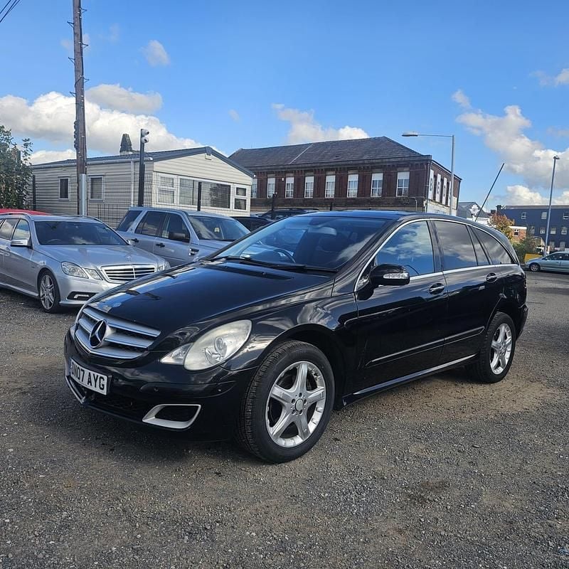 Used Mercedes R320 2007 Black MPV