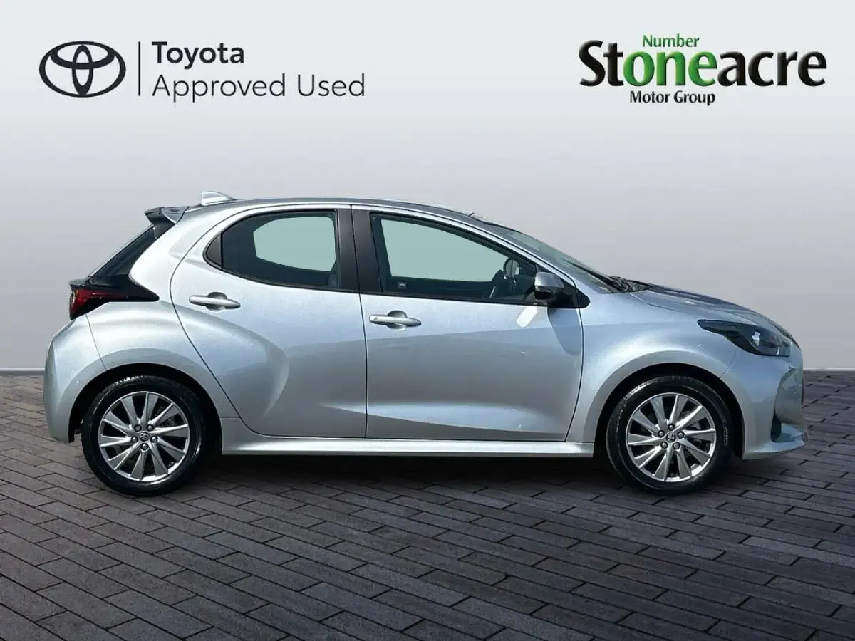Used Toyota Yaris 116 HP (85 kW) 2022 Silver Hatchback