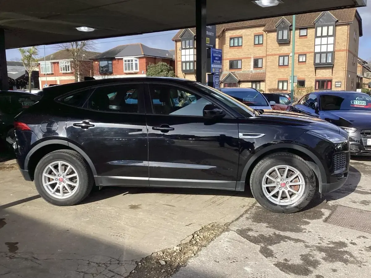 Used Jaguar E-Pace 150 HP (110 kW) 2018 Black SUV