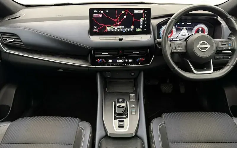 Used Nissan Qashqai S 190 HP (139 kW) 2023 Red SUV