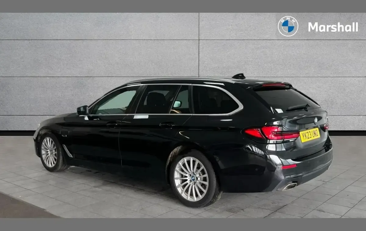 Used BMW 530e Comfort Edition 292 HP (214 kW) 2023 Black sapphire Estate