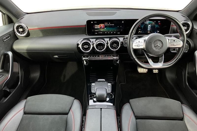 Used Mercedes A180 Executive 136 HP (100 kW) 2020 White Hatchback