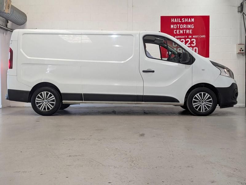 Used Renault Trafic Business 2021 White MPV