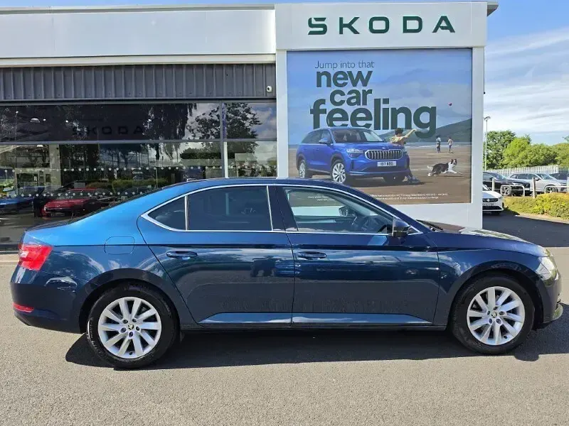 Used Skoda Superb SE Technology 150 HP (110 kW) 2022 Blue Hatchback