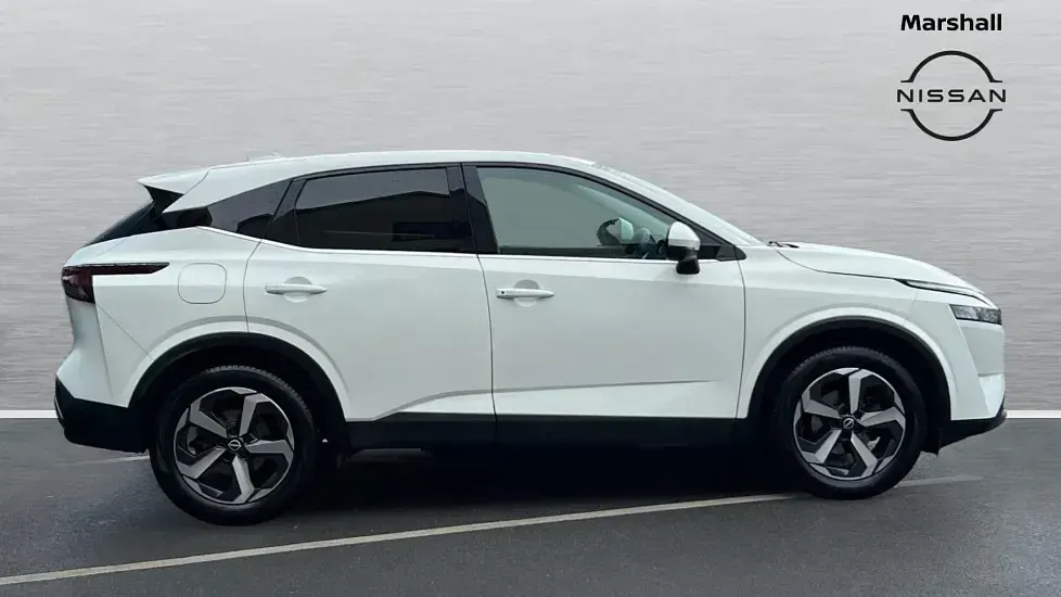 Used Nissan Qashqai N-Connecta 158 HP (116 kW) 2023 White SUV