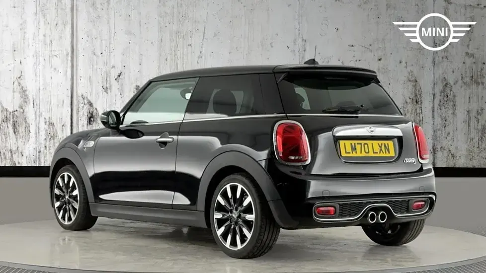 Used Mini Cooper S Exclusive 192 HP (141 kW) 2020 Black Hatchback