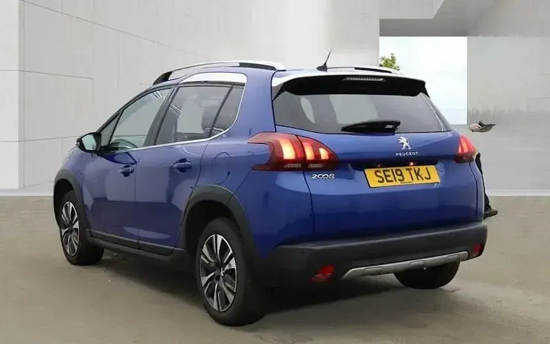 Used Peugeot 2008 Allure Premium 83 HP (61 kW) 2019 Blue SUV