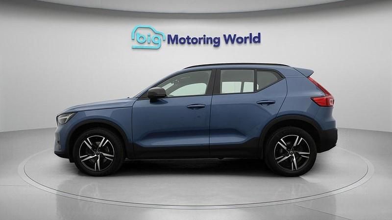 Usado Volvo XC40 Plus 163 HP (119 kW) 2022 Azul SUV