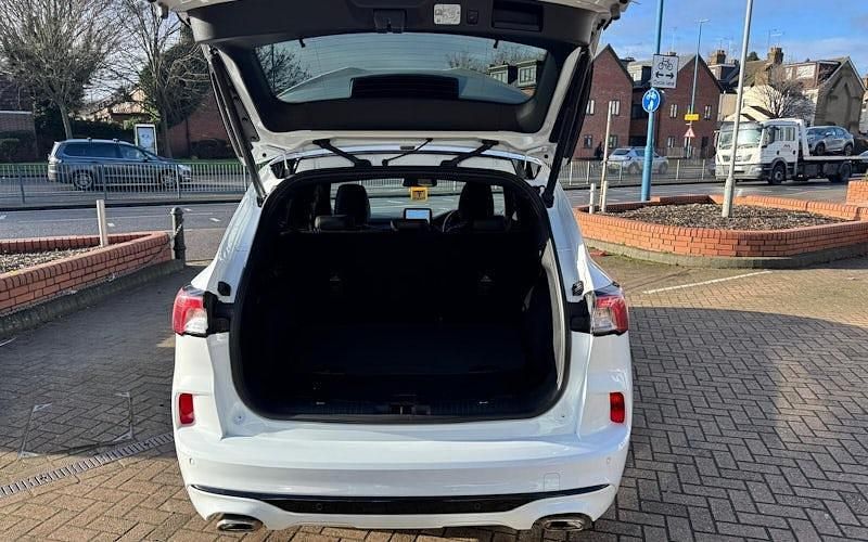 Used Ford Kuga ST-Line X 120 HP (88 kW) 2021 White SUV