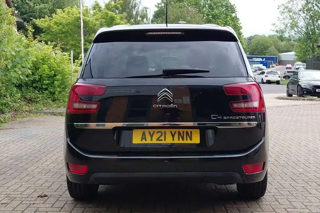Used Citroën C4 SpaceTourer PureTech 128 HP (94 kW) 2021 Black MPV