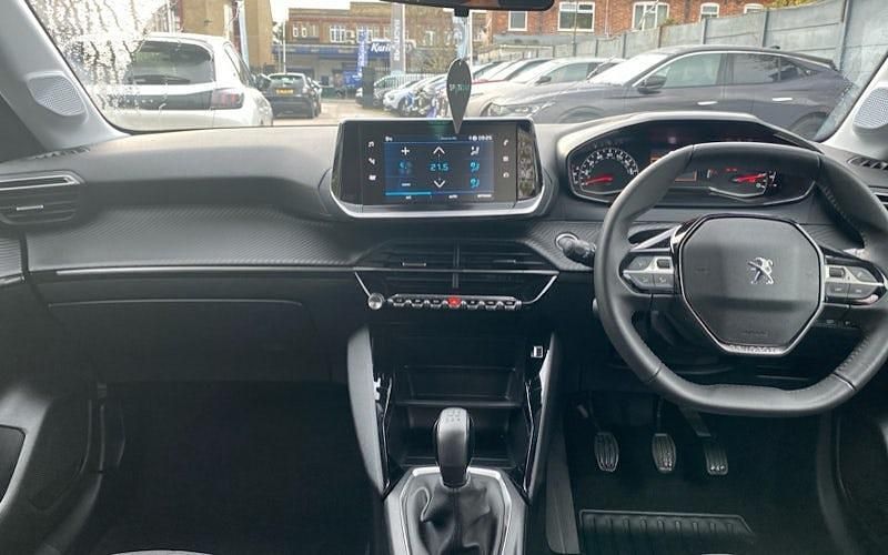 Used Peugeot 208 Active+ 75 HP (55 kW) 2023 Yellow Hatchback