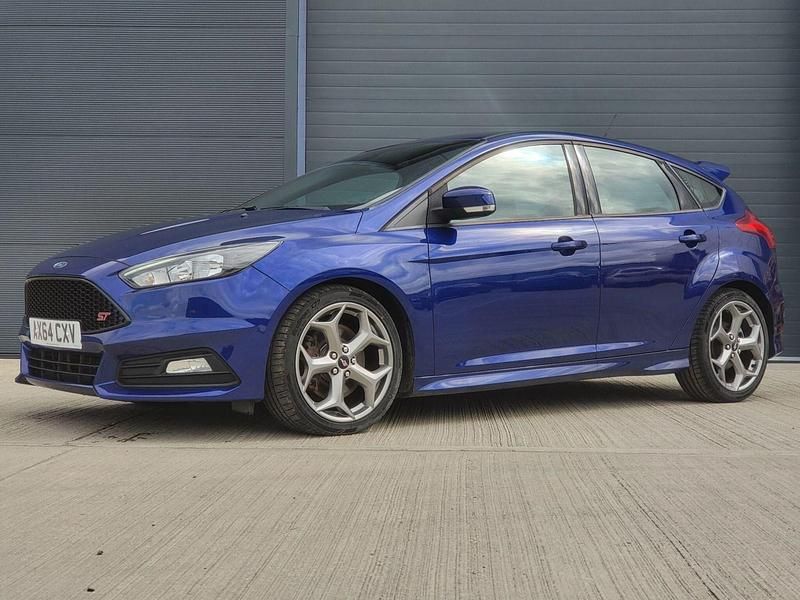 Used Ford Focus ST 185 HP (136 kW) 2015 Blue Hatchback