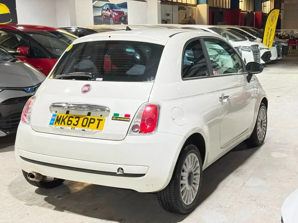 Used Fiat 500 69 HP (50 kW) 2025 White Hatchback