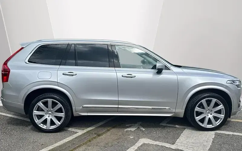 Używany Volvo XC90 Inscription 235 KM (172 kW) 2018 Srebrny SUV