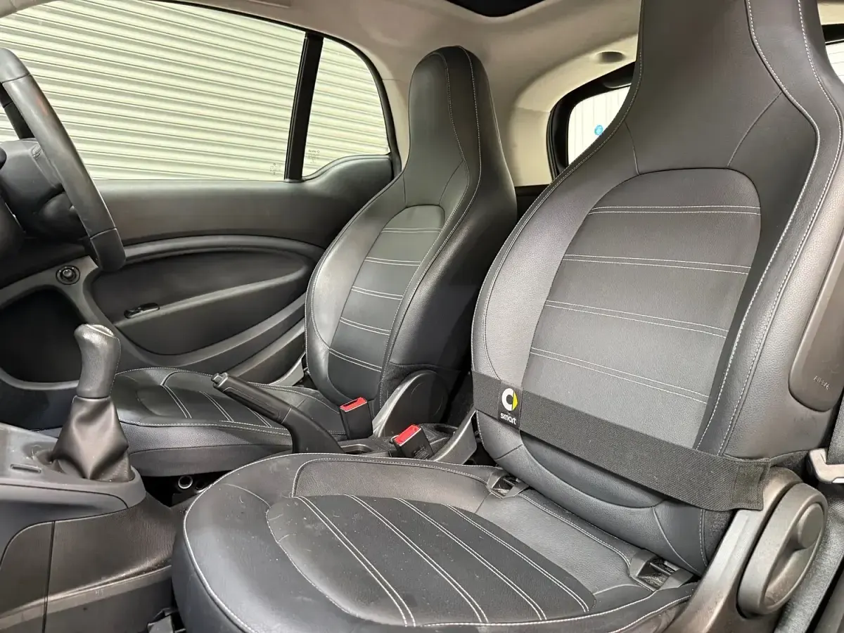 Used Smart ForTwo Coupé Premium 71 HP (52 kW) 2017 Black Coupe