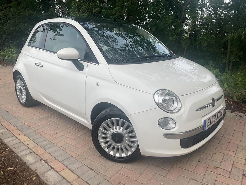 White Used 2013 Fiat 500 Lounge Hatchback | £2,790 (Fair price) - Image 1/4