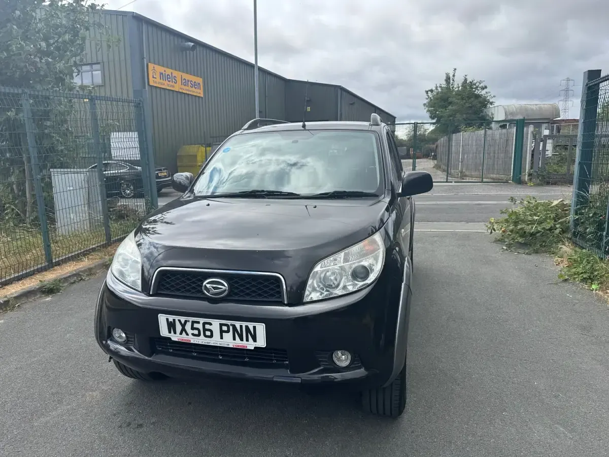 Used Daihatsu Terios 105 HP (77 kW) 2006 Black SUV