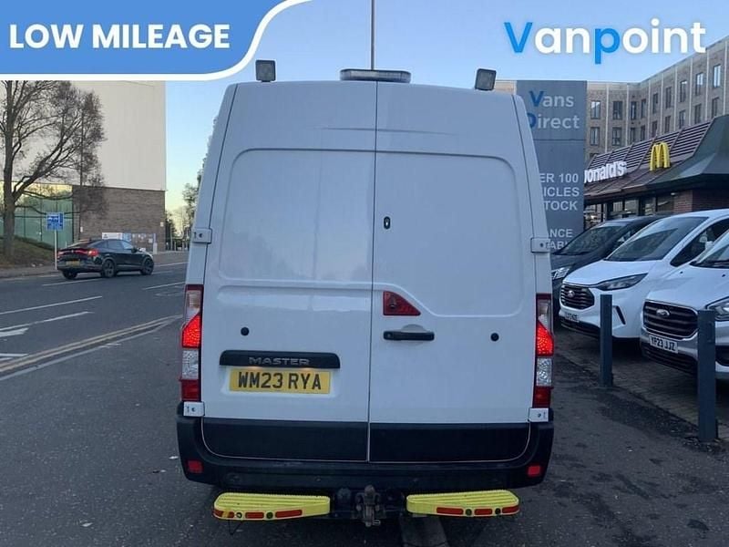 Used Renault Master Business 2023 White Van