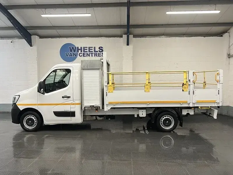 Used Renault Master Business 2020 White MPV