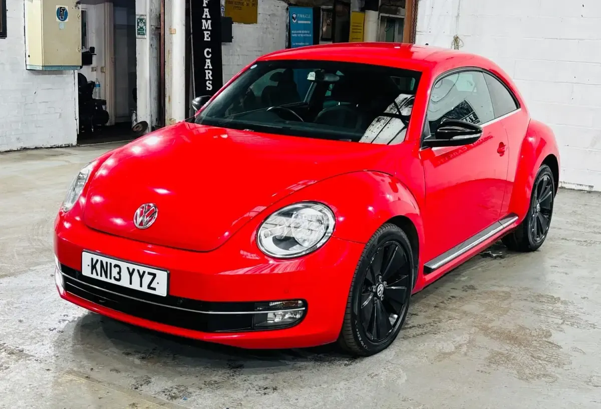 Used VW Beetle Sport 140 HP (102 kW) 2013 Red Hatchback