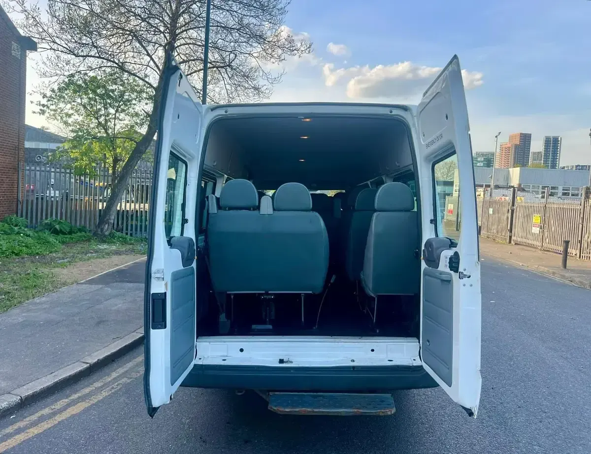 Used Ford Transit 2008 White Sedan