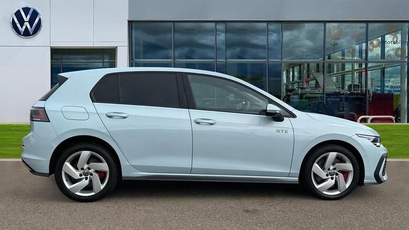 Used VW Golf VIII GTE 272 HP (200 kW) 2025 Crystal ice blue metallic