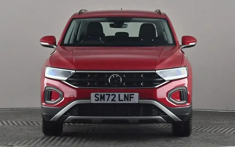 Used VW T-Roc Life 150 HP (110 kW) 2025 SUV