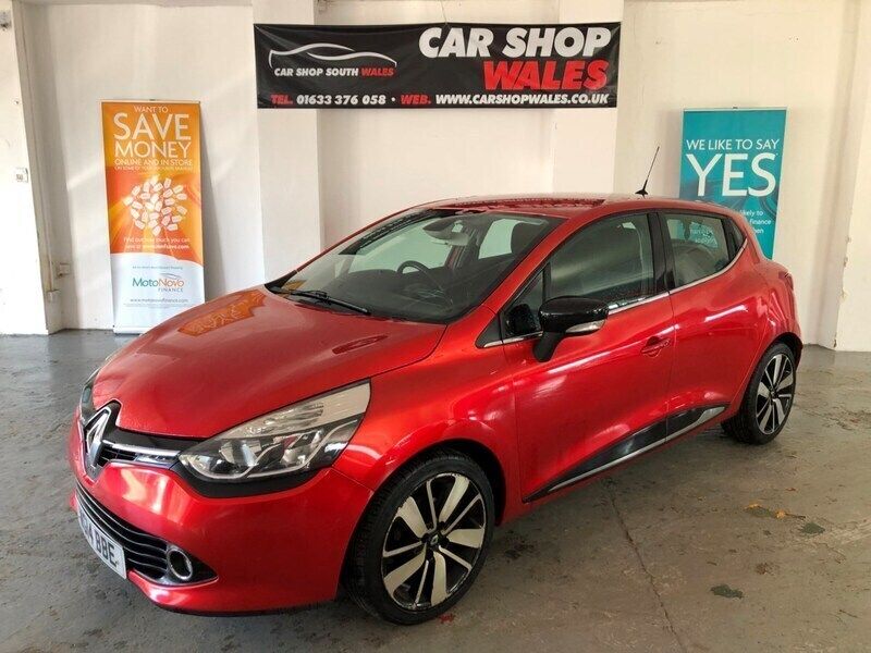 Red Used 2014 Renault Clio IV Dynamique Hatchback | £4,999 (A bit pricey) - Image 1/4