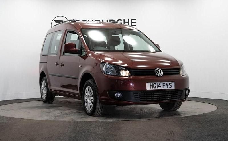 Red Used 2014 VW Caddy Life MPV | £7,995 (Good price) - Image 1/4