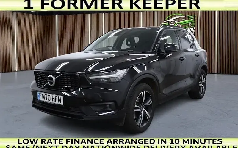 Used Volvo XC40 R-Design 163 HP (119 kW) 2021 SUV