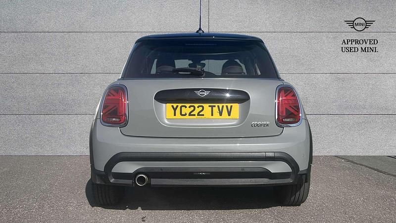 Gebraucht Mini Cooper Classic 136 PS (100 kW) 2022 Grau Kleinwagen