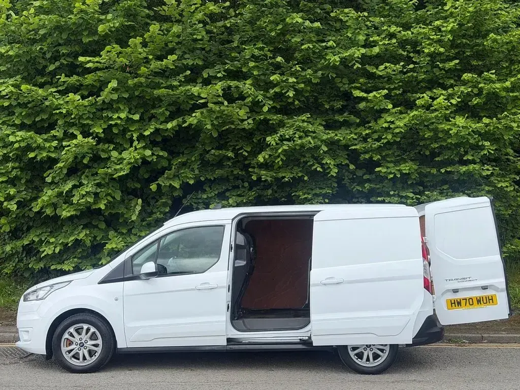 Used Ford Transit Connect Limited 120 HP (88 kW) 2020 White MPV