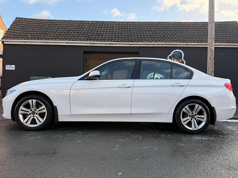 Used BMW 320 Sport Line 190 HP (139 kW) 2013 White Sedan