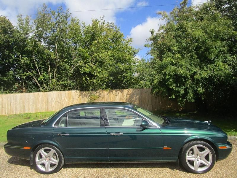 Green Used 2004 Jaguar XJ8 Sovereign Sedan | £5,995 - Image 1/4