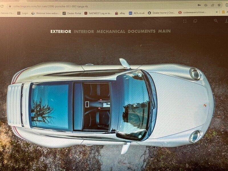 Image 3/4