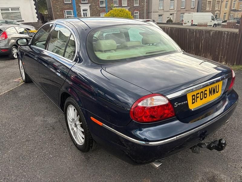 Begagnad Jaguar S-Type SE 207 HK (152 kW) 2006 Blå Sedan
