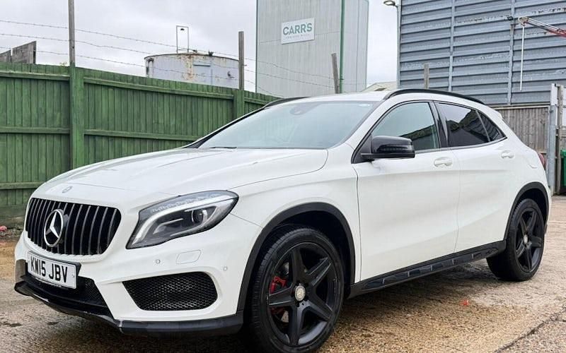 Used Mercedes GLA220 AMG line 170 HP (125 kW) 2015 White SUV