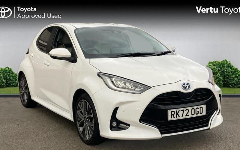 Used 2025 Toyota Yaris Hybrid Hatchback | £18,668 (Fair price) - Image 1/4