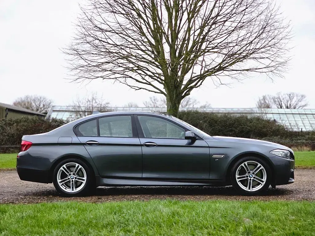 Begagnad BMW 528 M Sport 2016 Grå Sedan