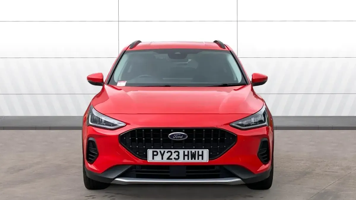 Used Ford Focus Active 120 HP (88 kW) 2022 Red Hatchback