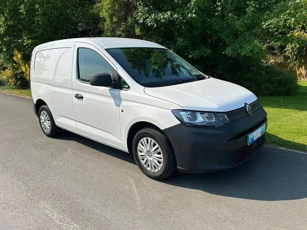 Begagnad VW Caddy 102 HK (75 kW) 2022 Vit Minibuss