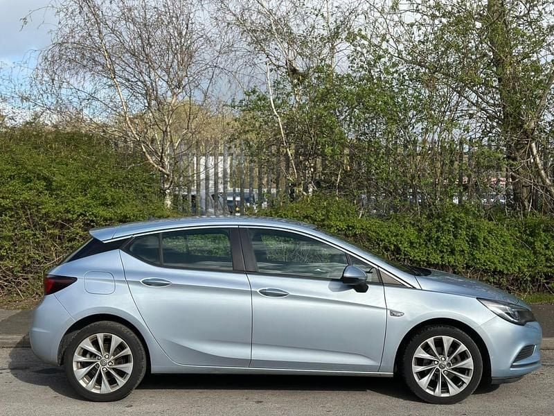 Used Vauxhall Astra Design Edition 2016 Silver Hatchback