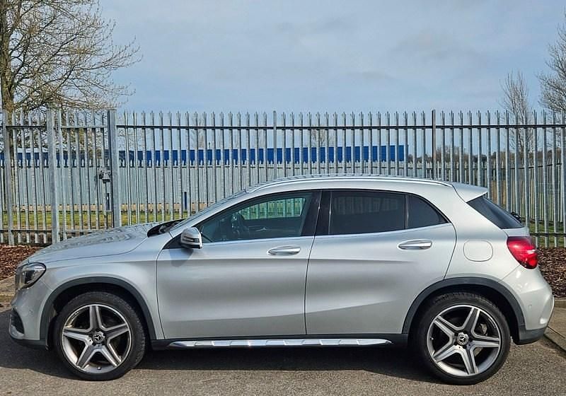 Used Mercedes GLA200 AMG line 136 HP (100 kW) 2018 Silver SUV