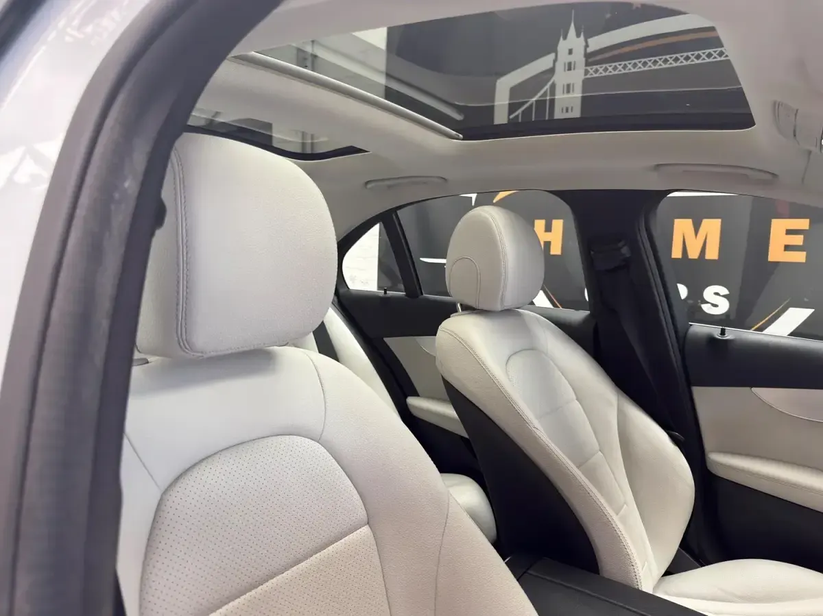Used Mercedes C200 Premium 184 HP (135 kW) 2016 Silver Sedan
